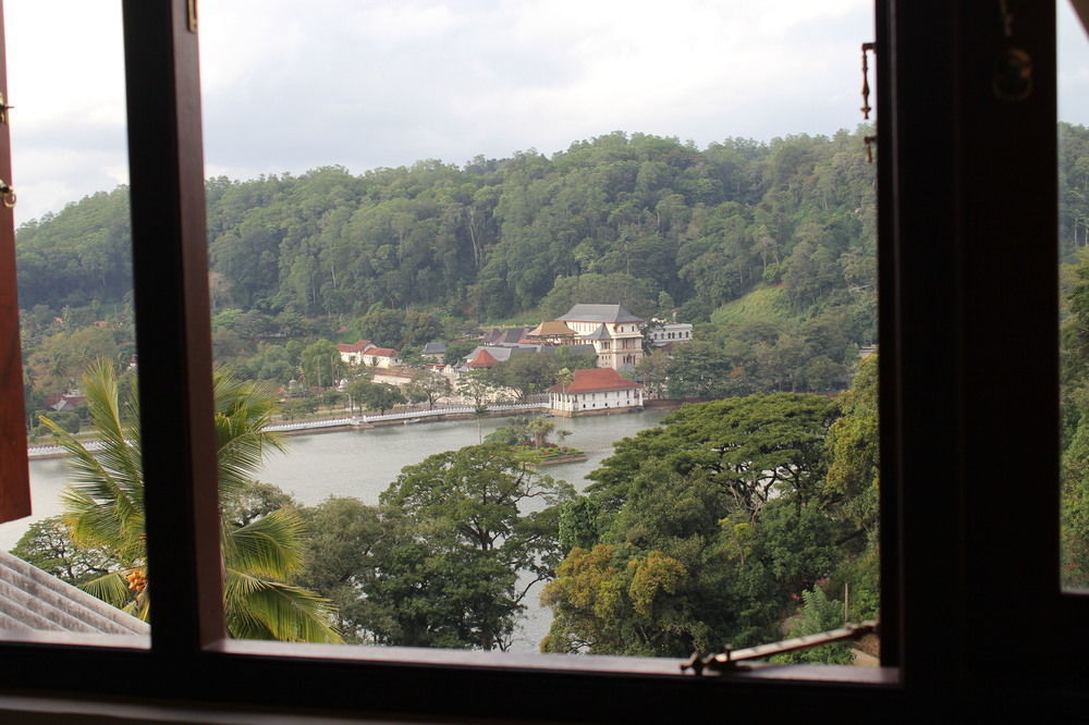 Ceyloni Lake Residency Kandy Zewnętrze zdjęcie