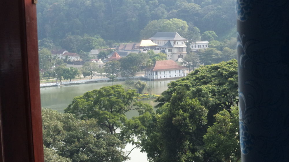 Ceyloni Lake Residency Kandy Zewnętrze zdjęcie